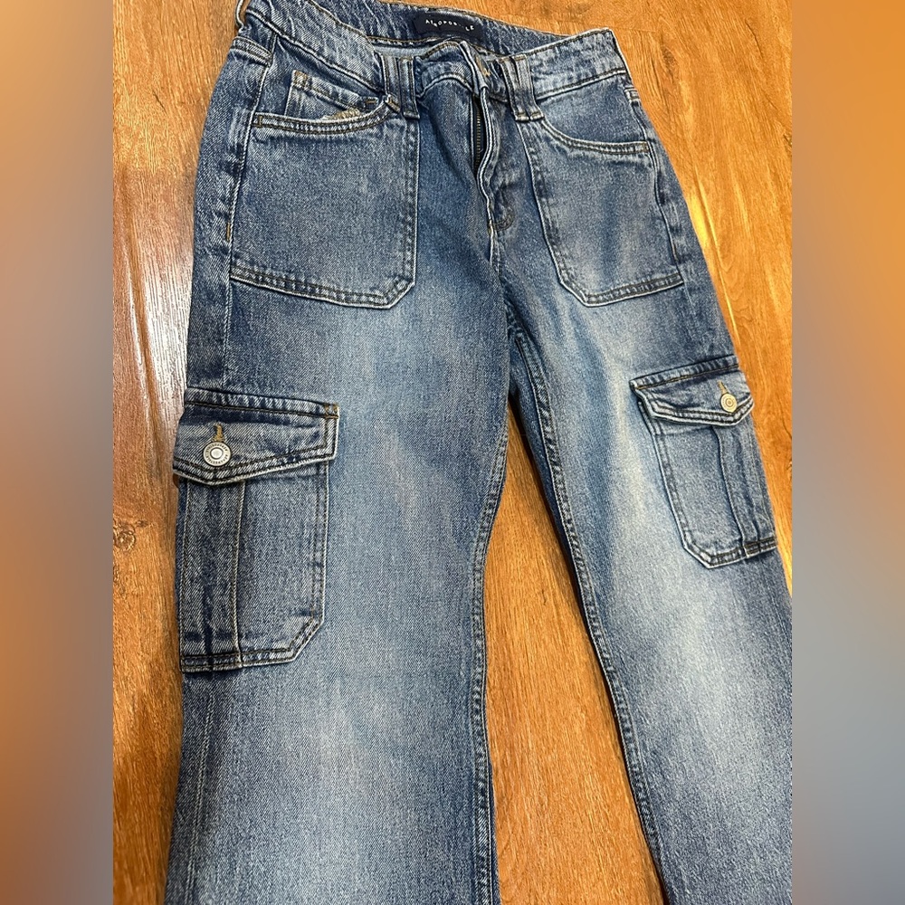 Aeropostale Blue Relaxed Jeans with Subtle Fading - Picture 2 of 7